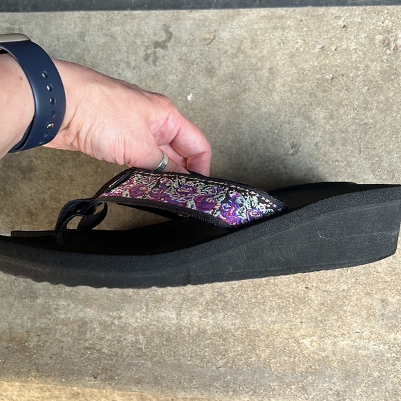 Teva Sandals size 8 - Picture 3 of 5